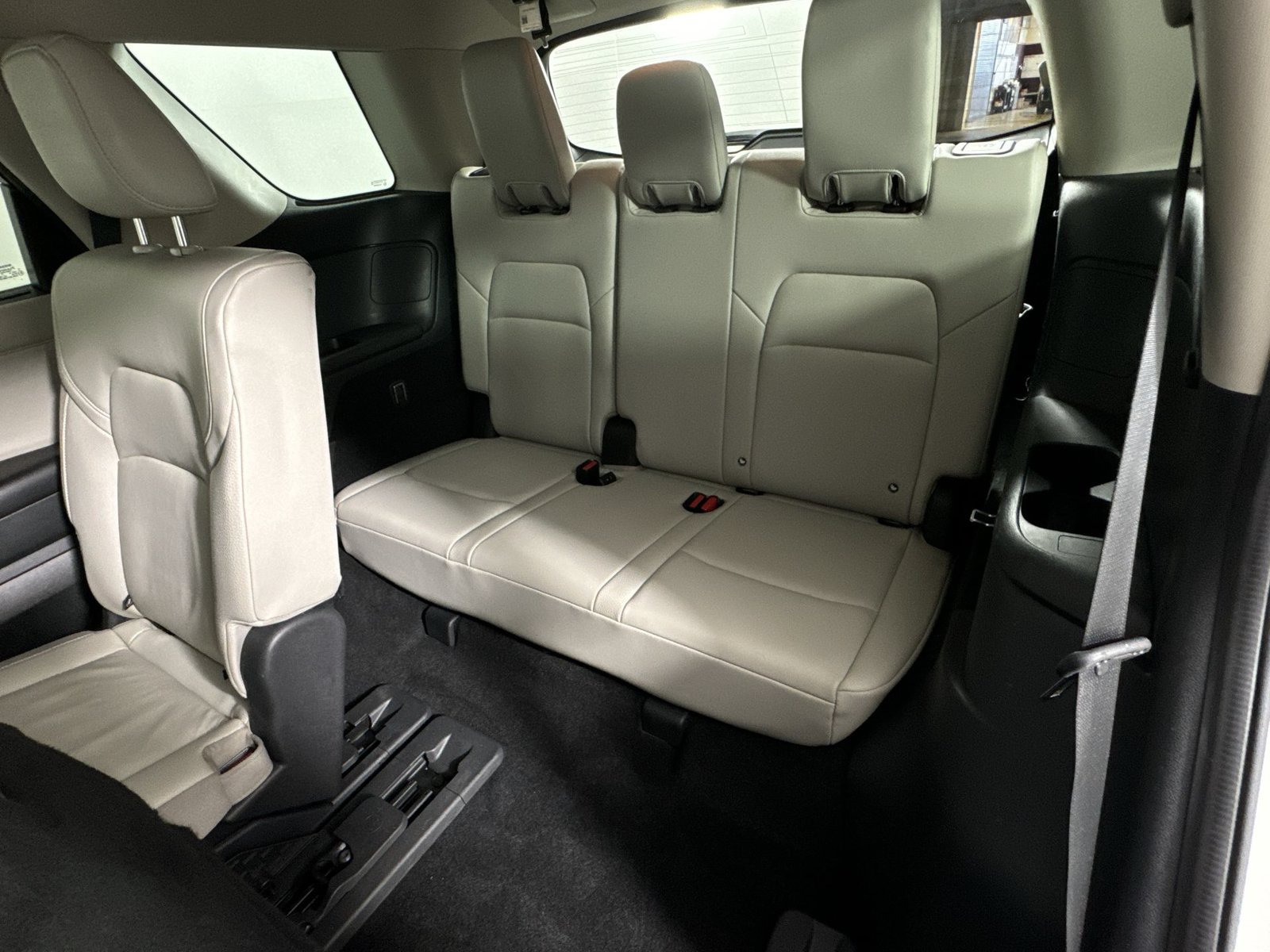 Used 2022 Nissan Pathfinder SL AWD/4WD image 26