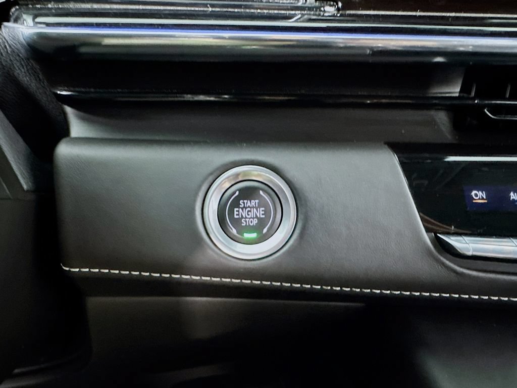 Used 2023 Cadillac Escalade V AWD/4WD image 19