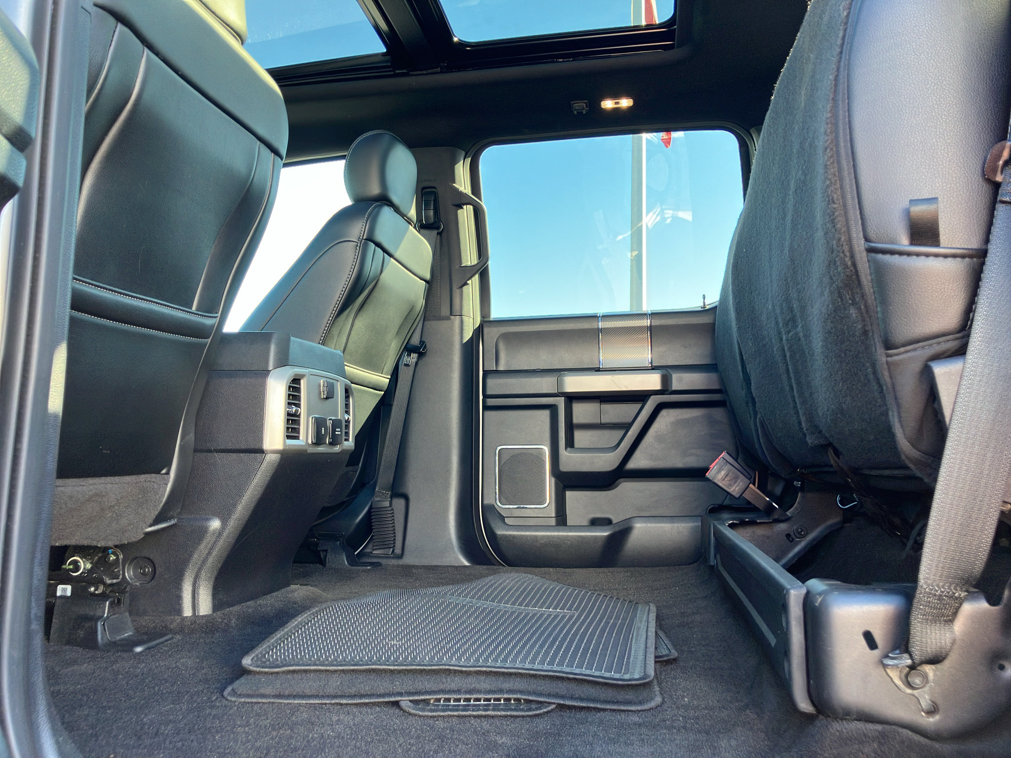 Used 2020 Ford F150 Lariat AWD/4WD image 34