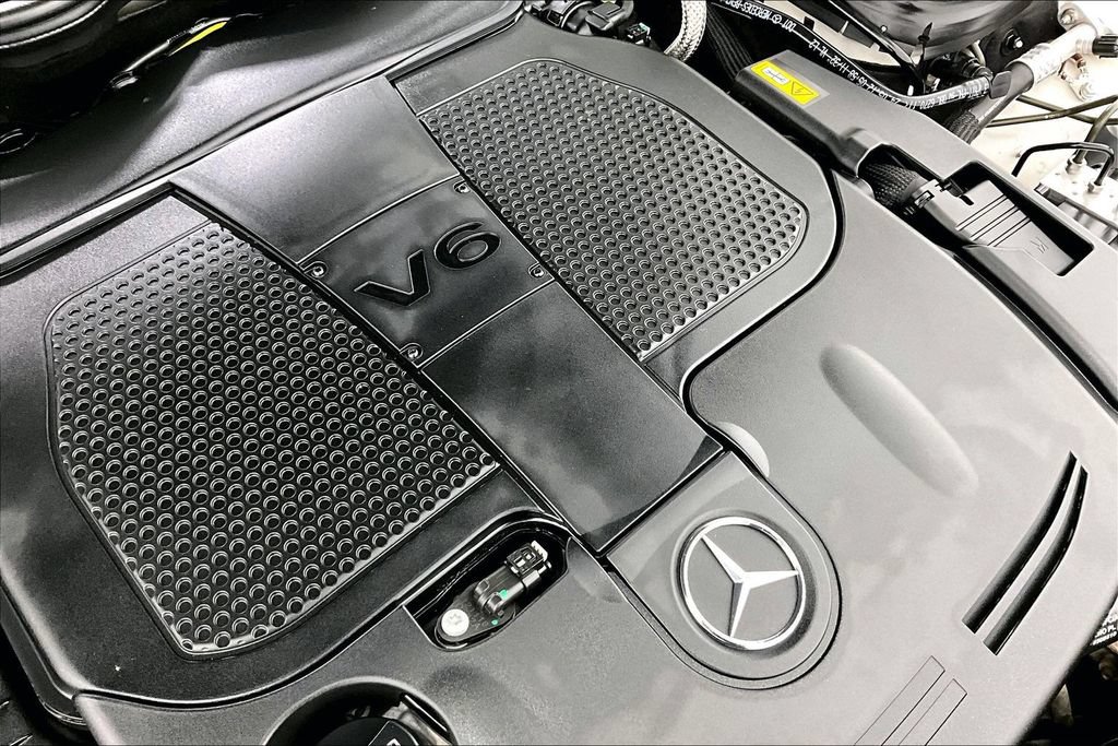 Used 2013 Mercedes-Benz C 300 4MATIC Sedan image 30