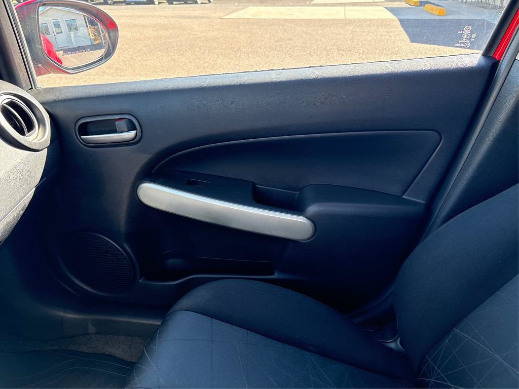 Used 2012 MAZDA MAZDA2 Sport FWD image 38