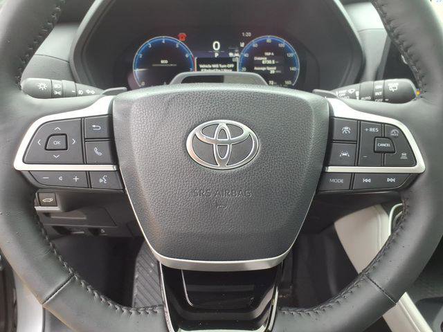 Certified 2026 Toyota Grand Highlander Platinum image 12