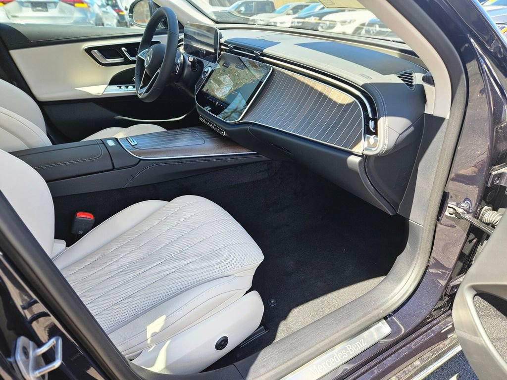 New 2026 Mercedes-Benz E 450 4MATIC Sedan image 9