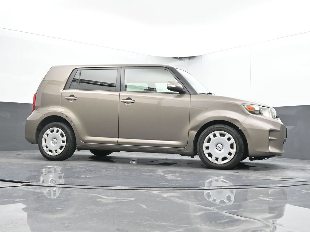 Used 2011 Scion xB FWD image 22