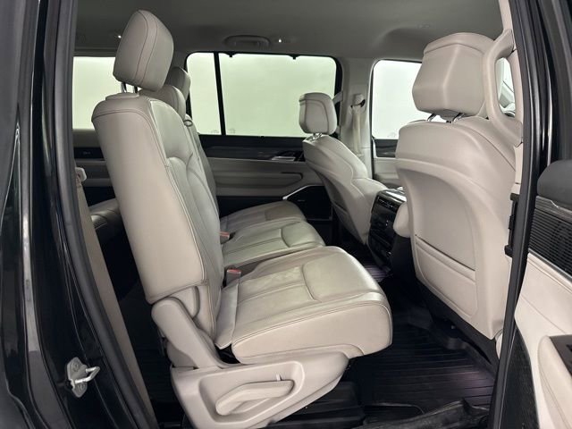 Used 2022 Jeep Wagoneer Series III w/ Convenience Group I image 17