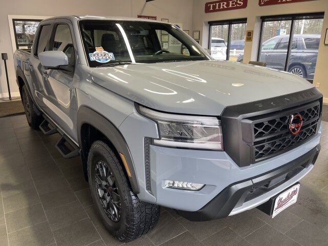 Used 2023 Nissan Frontier PRO-4X w/ Pro-4X Premium Package AWD/4WD image 4