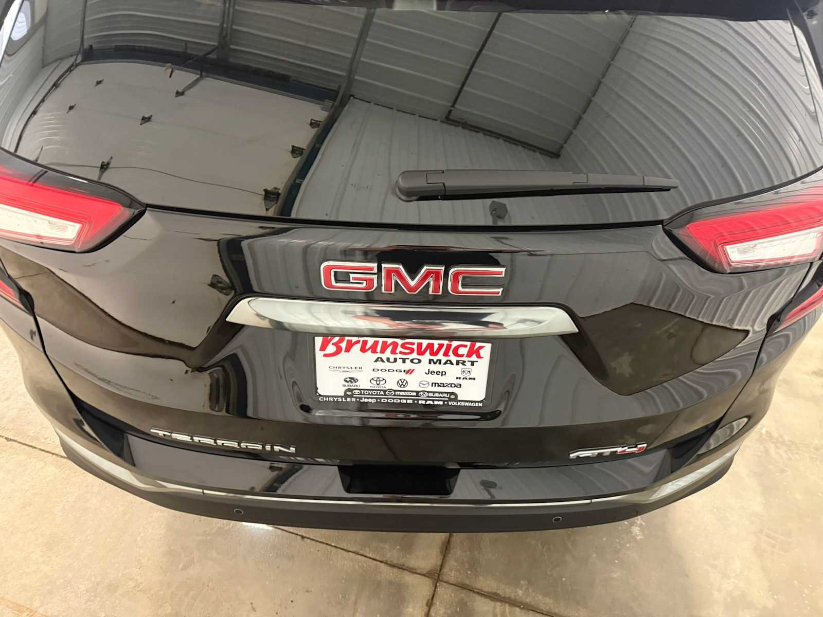 Used 2024 GMC Terrain AT4 w/ Tech Package AWD/4WD image 16