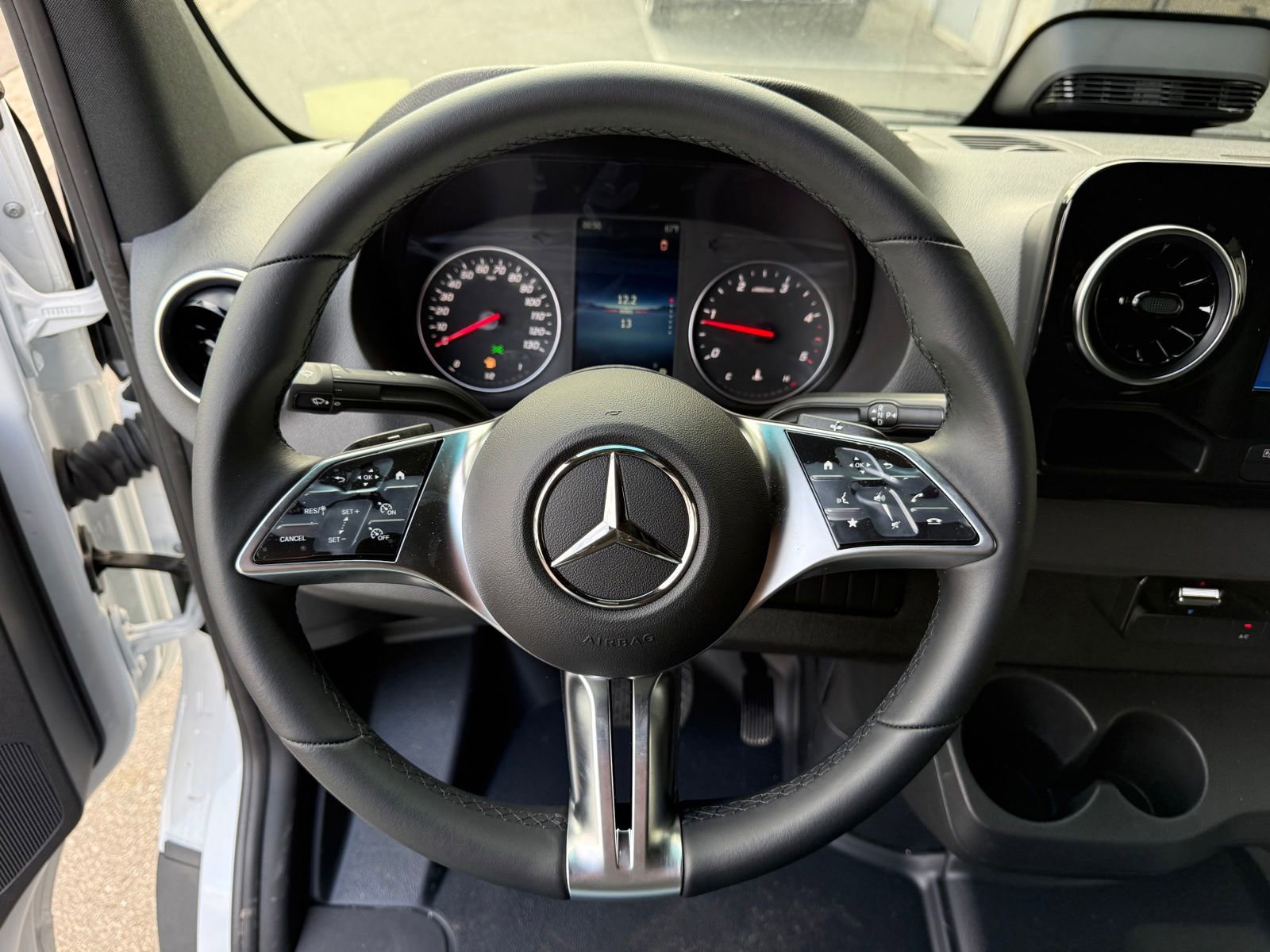 New 2025 Mercedes-Benz Sprinter 2500 image 22