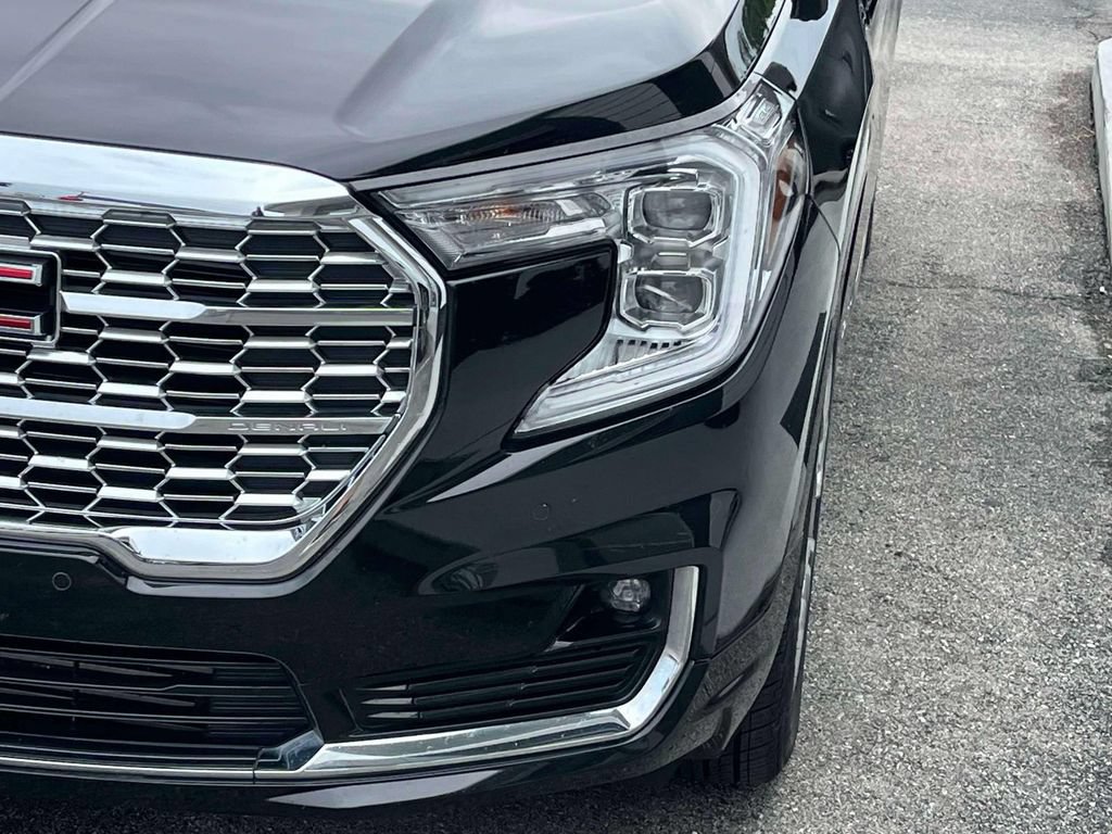 Certified 2023 GMC Terrain Denali w/ LPO, Floor Liner Package AWD/4WD image 9