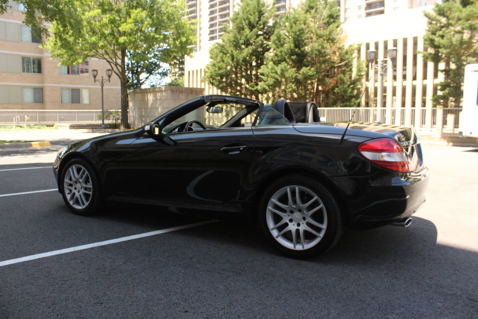 Used 2008 Mercedes-Benz SLK 350 image 9
