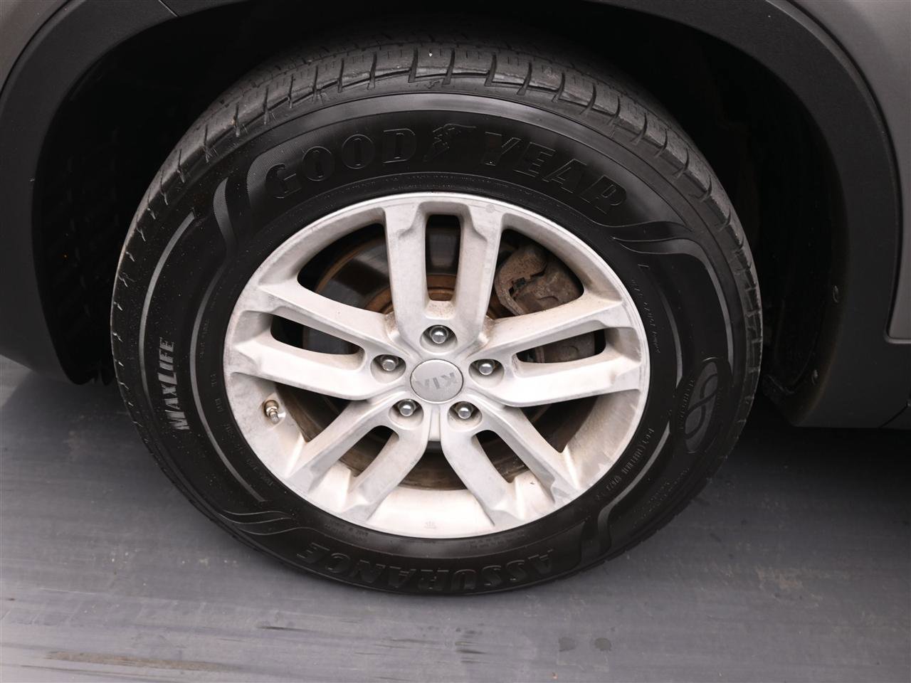 Used 2015 Kia Sorento LX image 16