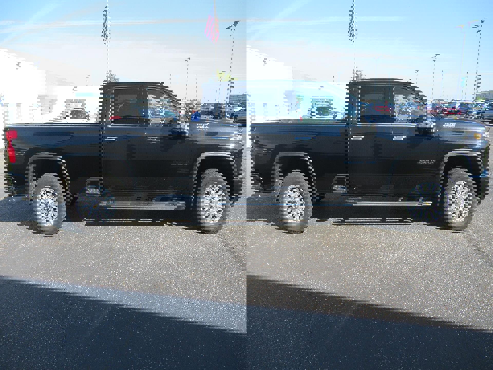 Certified 2023 Chevrolet Silverado 3500 High Country w/ Technology Package image 4