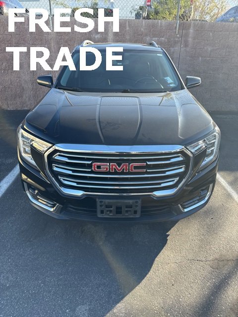 Used 2022 GMC Terrain SLT w/ Infotainment Package II image 2