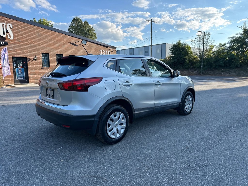 Used 2019 Nissan Rogue Sport S image 7