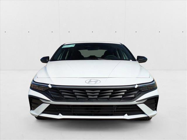 New 2025 Hyundai Elantra SEL image 6