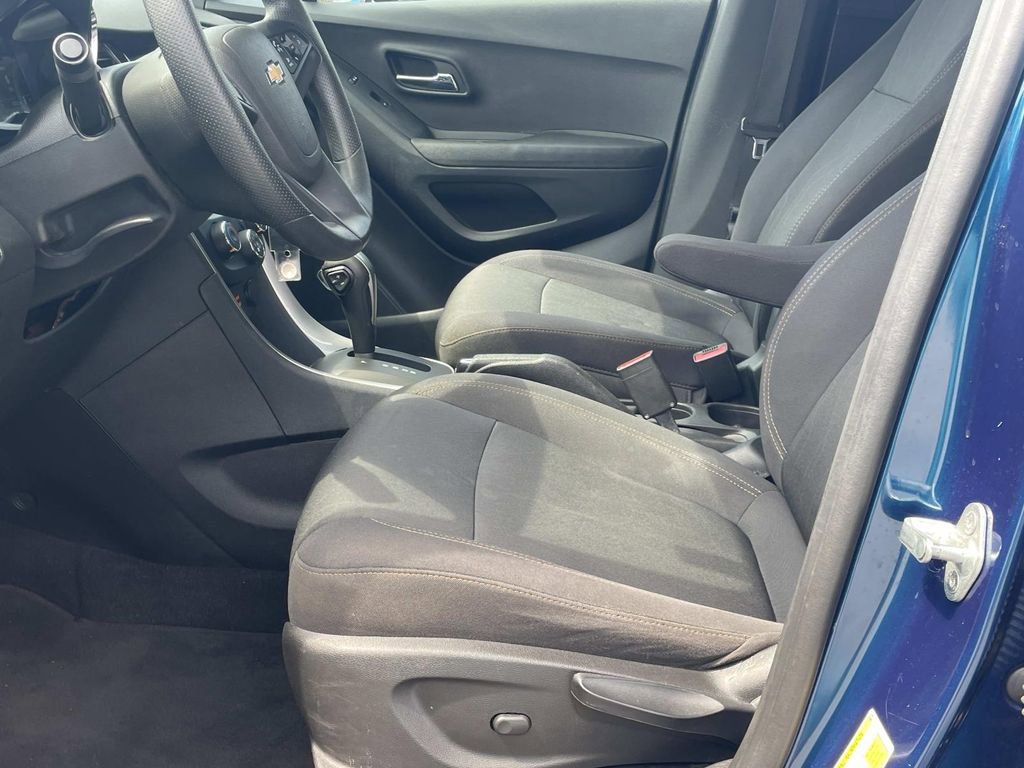 Used 2019 Chevrolet Trax LT image 16