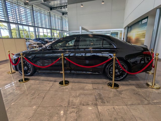 Certified 2025 Mercedes-Benz S 580 4MATIC Sedan image 5
