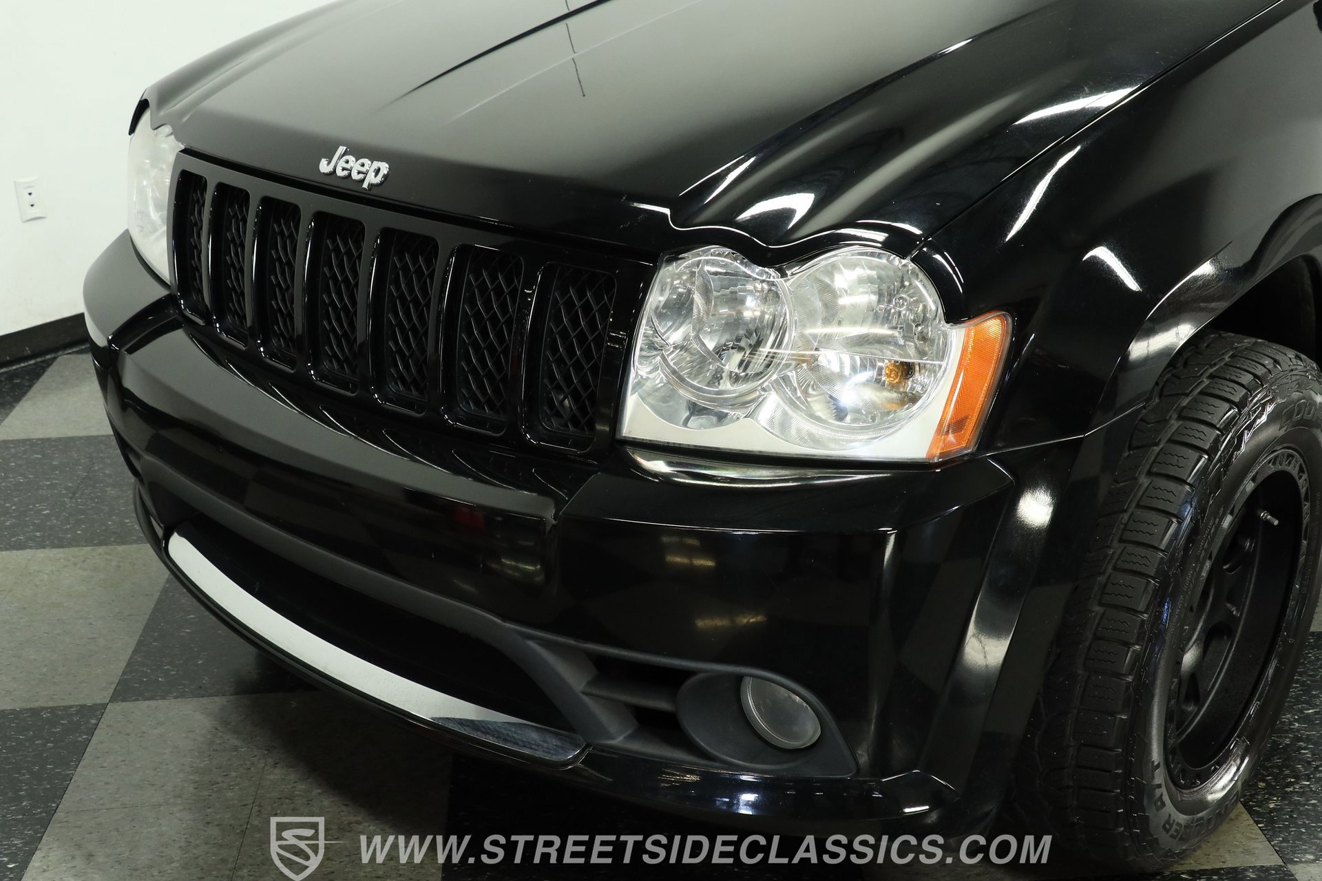 Used 2006 Jeep Grand Cherokee SRT8 w/ SRT Option Group I image 18