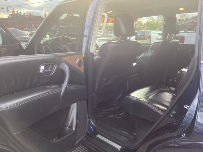 Used 2017 INFINITI QX80 4WD image 6