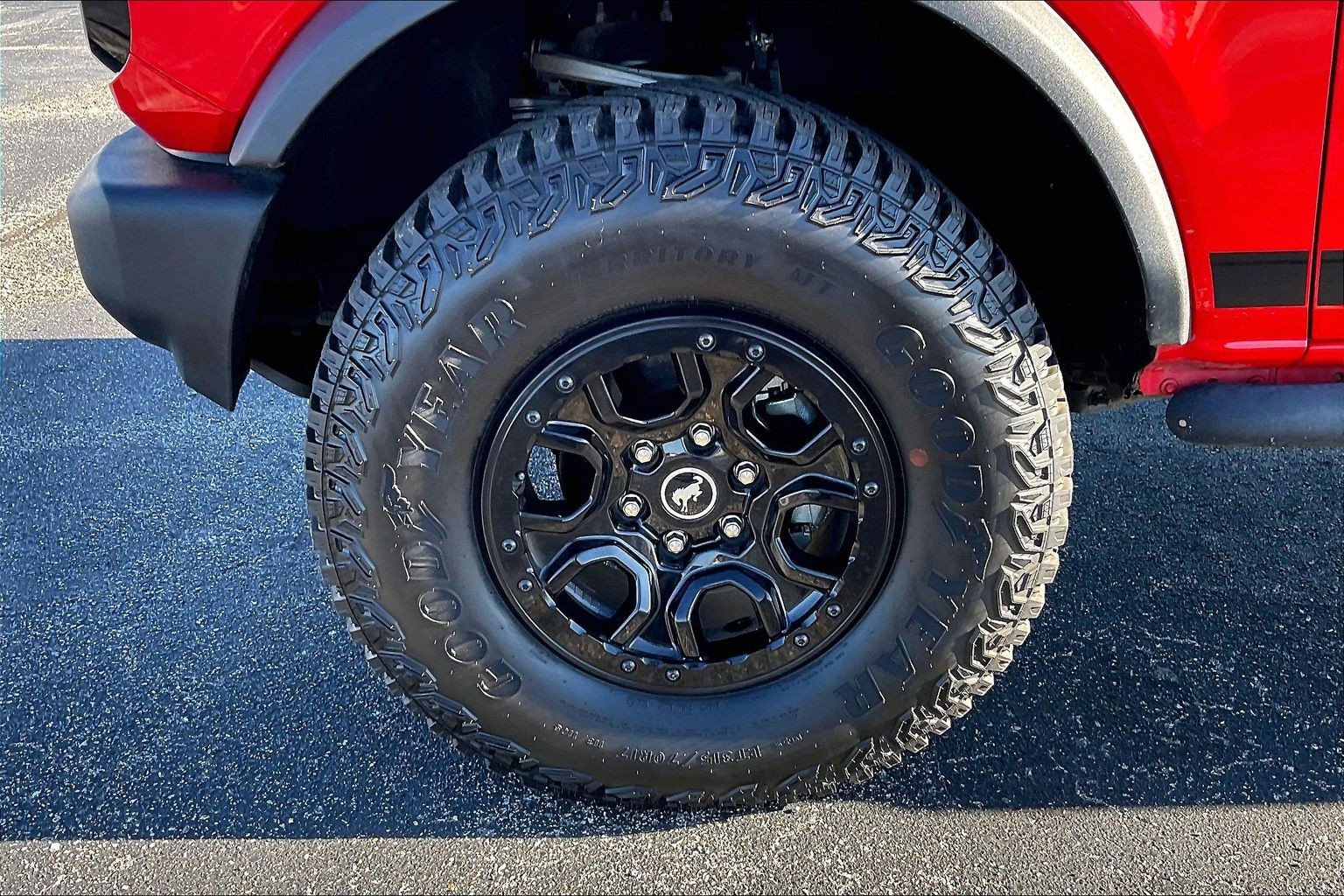 Used 2022 Ford Bronco Wildtrak image 9