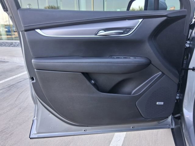 Certified 2025 Cadillac XT5 Luxury image 12