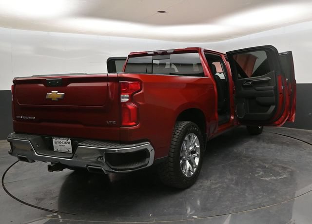 Used 2022 Chevrolet Silverado 1500 LTZ w/ LTZ Premium Package AWD/4WD image 27