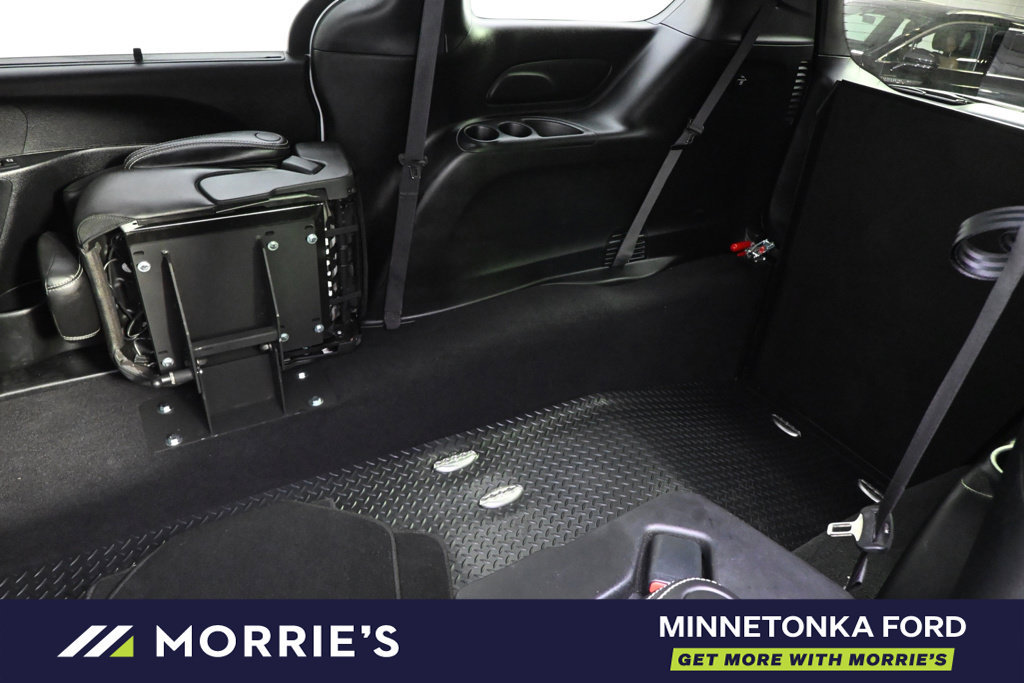 Used 2026 Chrysler Pacifica Select FWD image 23