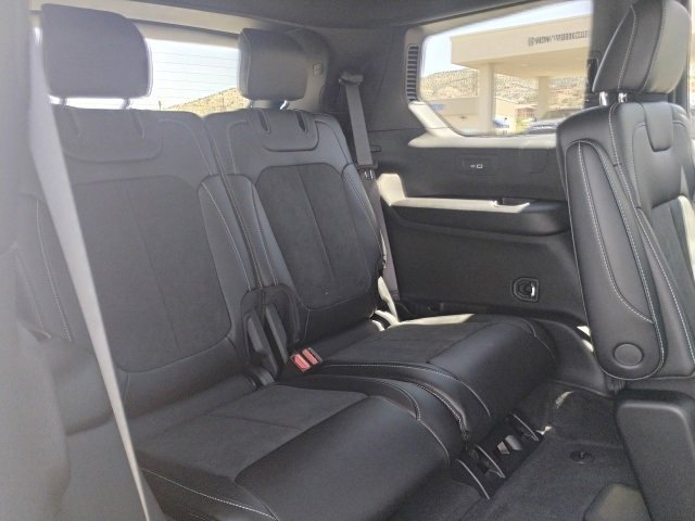 New 2025 Jeep Grand Cherokee L Altitude image 20