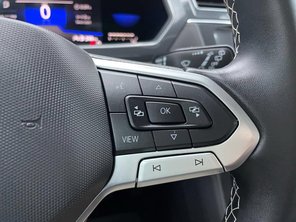 Used 2022 Volkswagen Tiguan SE FWD image 21