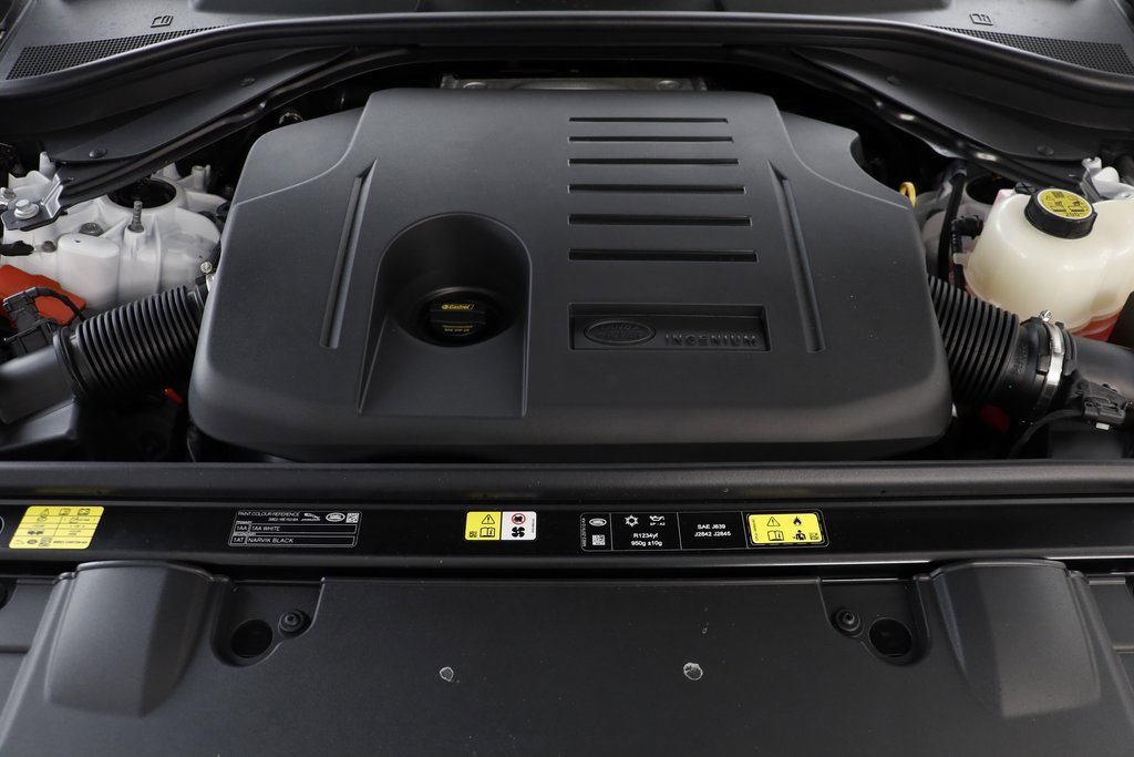 New 2025 Land Rover Range Rover SE image 29