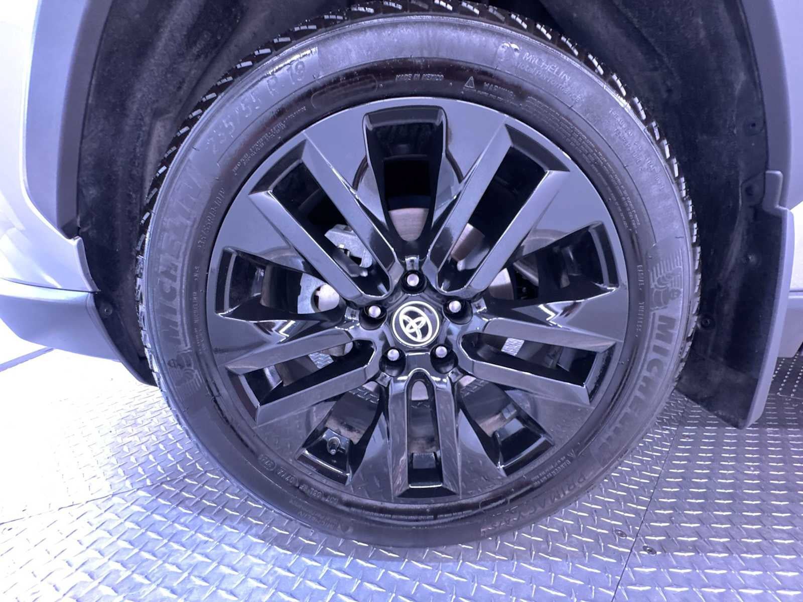 Used 2024 Toyota RAV4 XLE Premium FWD image 10