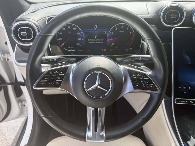 Used 2024 Mercedes-Benz GLC 300 4MATIC image 30