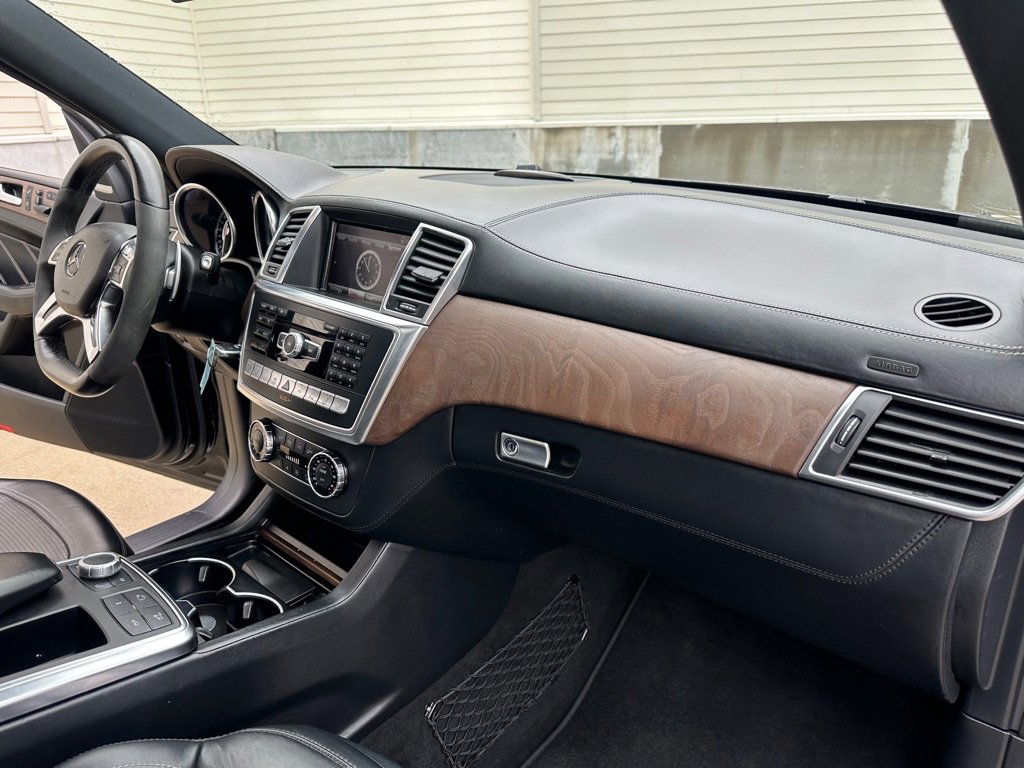 Used 2013 Mercedes-Benz ML 63 AMG 4MATIC image 22