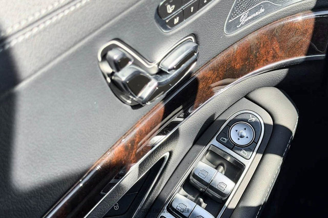 Used 2020 Mercedes-Benz S 560 4MATIC Sedan image 50