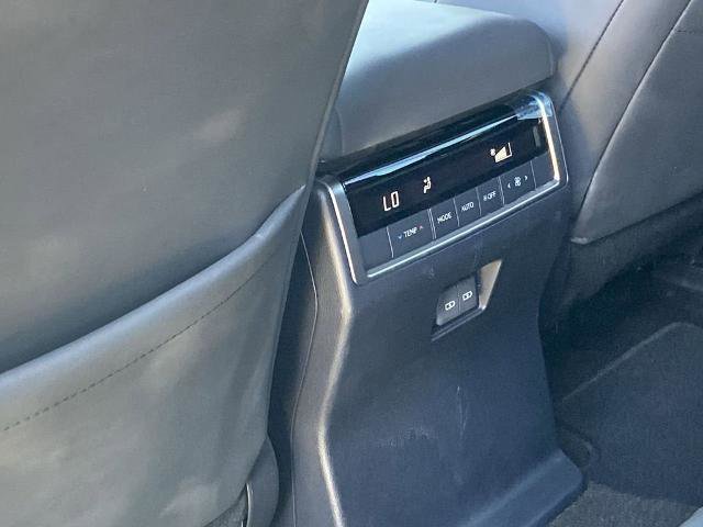 Used 2024 Lexus GX 550 w/ Cold Area Package AWD/4WD image 17