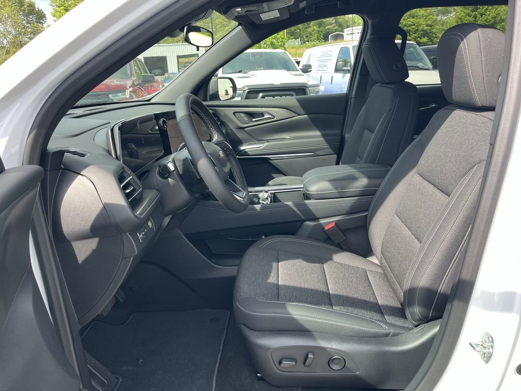New 2025 Chevrolet Traverse LT image 20