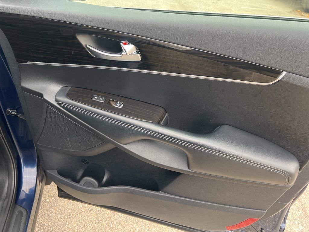 Certified 2019 Kia Sorento LX w/ LX Convenience Package image 21