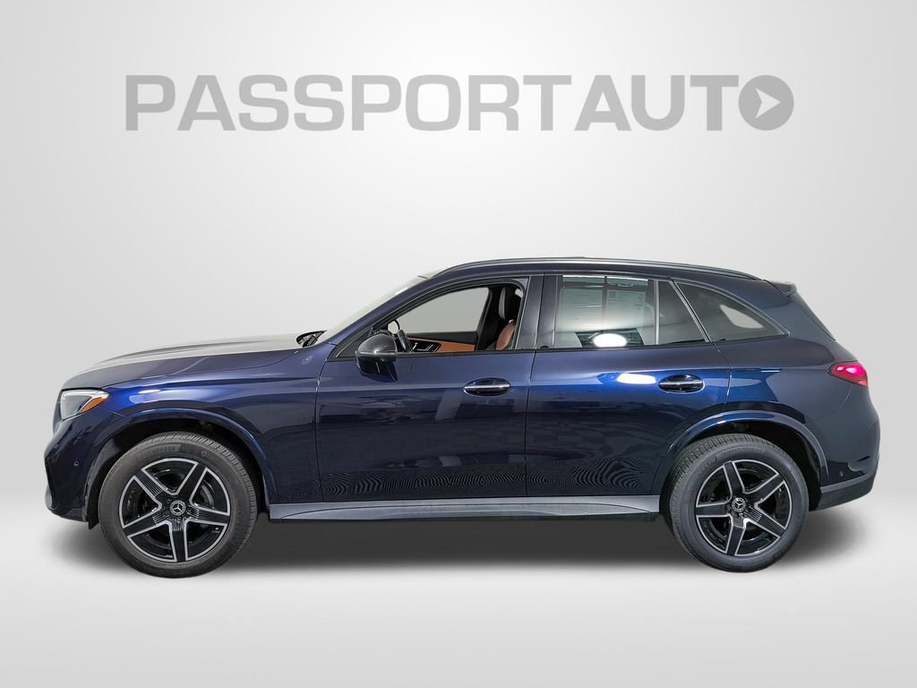 Used 2023 Mercedes-Benz GLC 300 4MATIC image 2