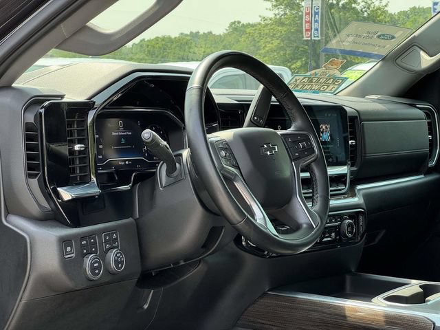 Used 2024 Chevrolet Silverado 3500 LT w/ Midnight Edition AWD/4WD image 29
