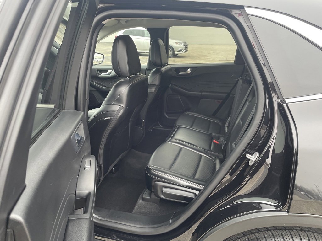 Used 2023 Ford Escape Platinum image 18