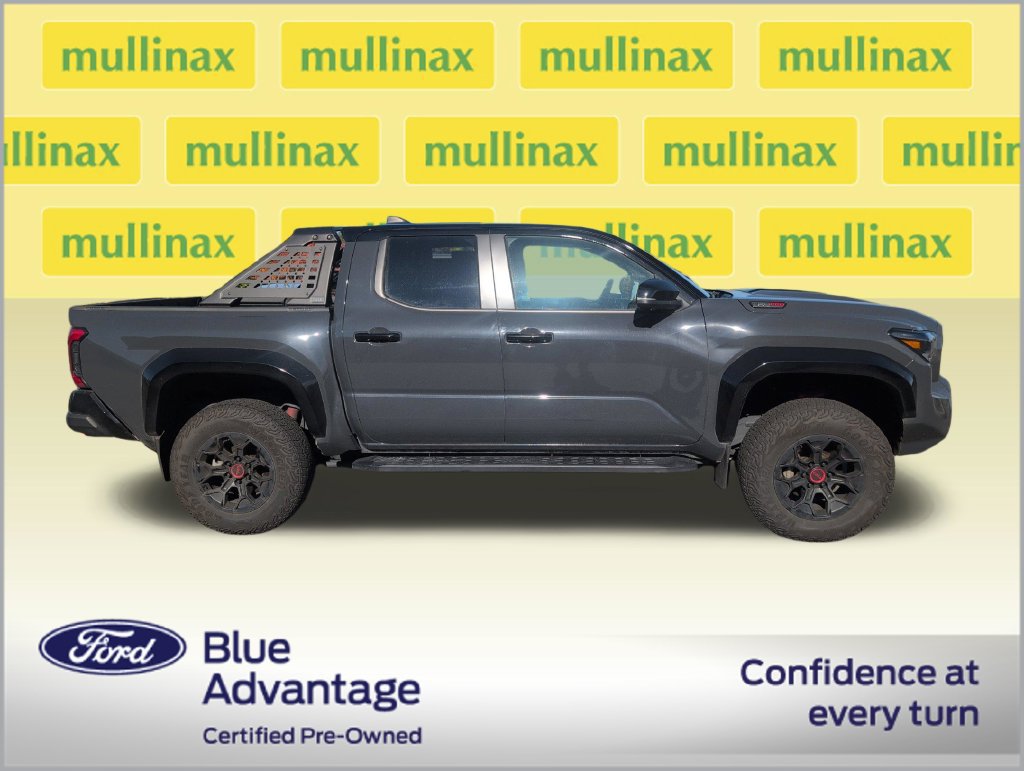 Used 2024 Toyota Tacoma TRD Pro AWD/4WD image 2