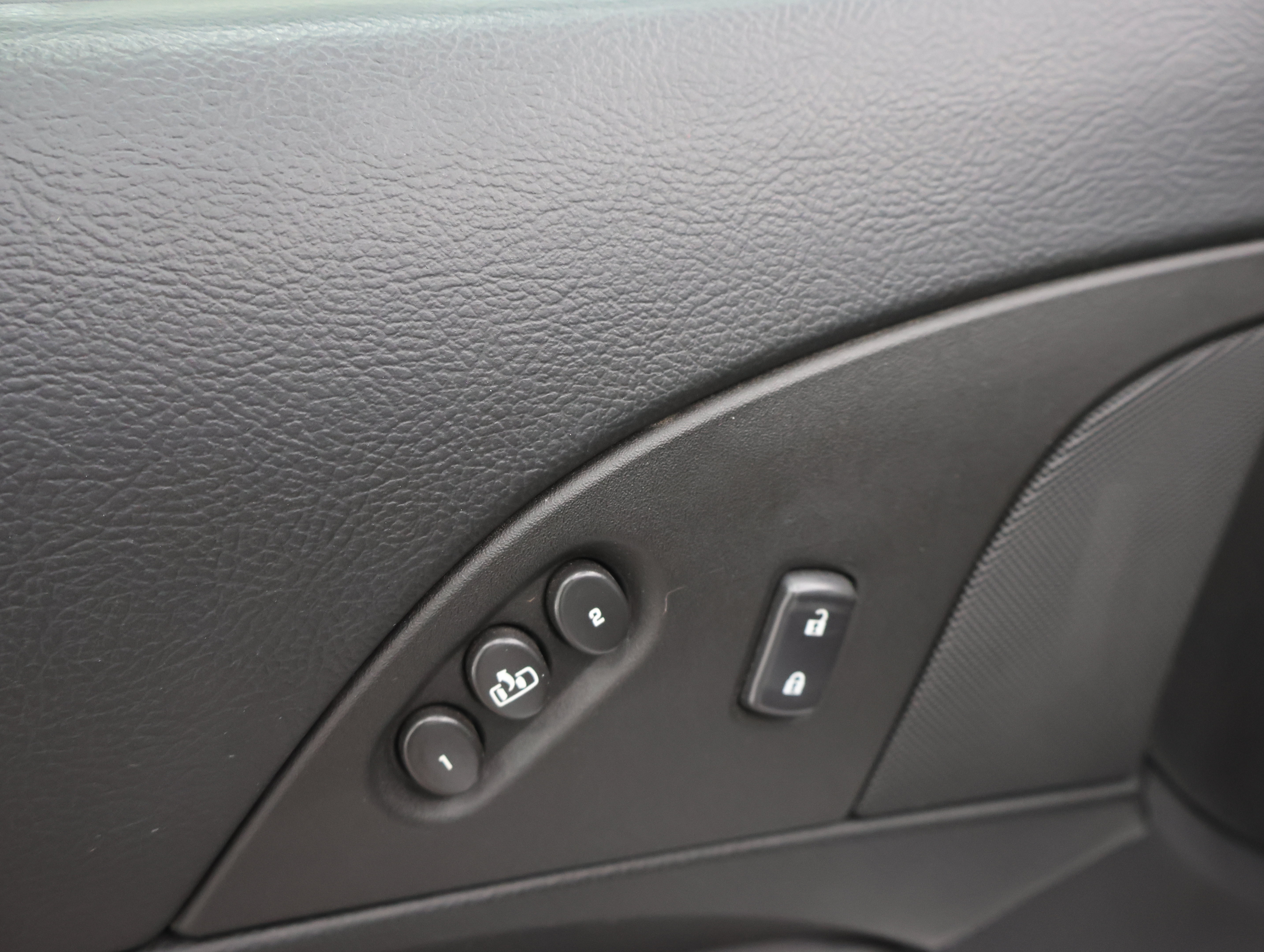 Used 2005 Chevrolet Corvette Convertible w/ Preferred Equipment Group RWD image 31