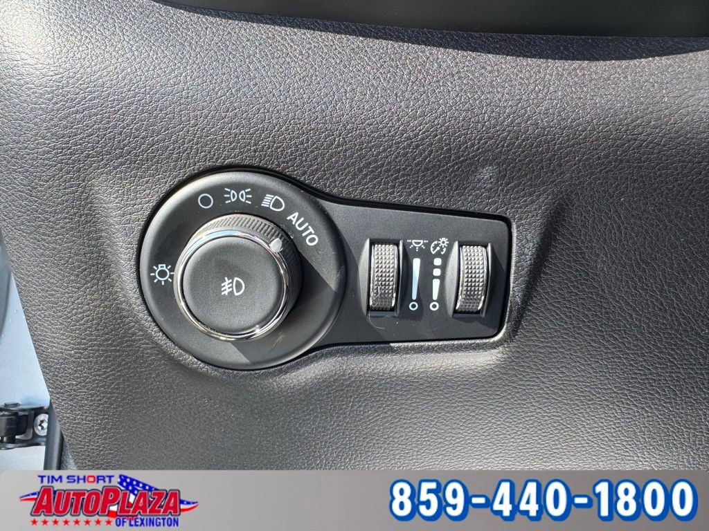 Used 2025 Jeep Compass Limited image 27