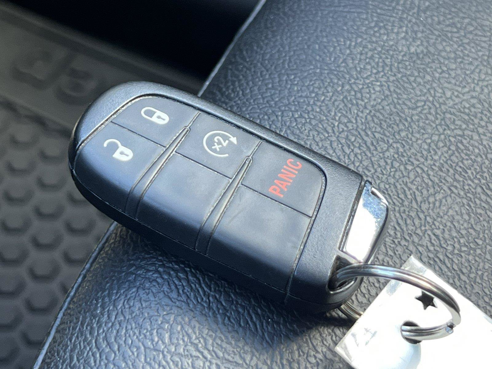 Used 2022 Jeep Compass Limited AWD/4WD image 30