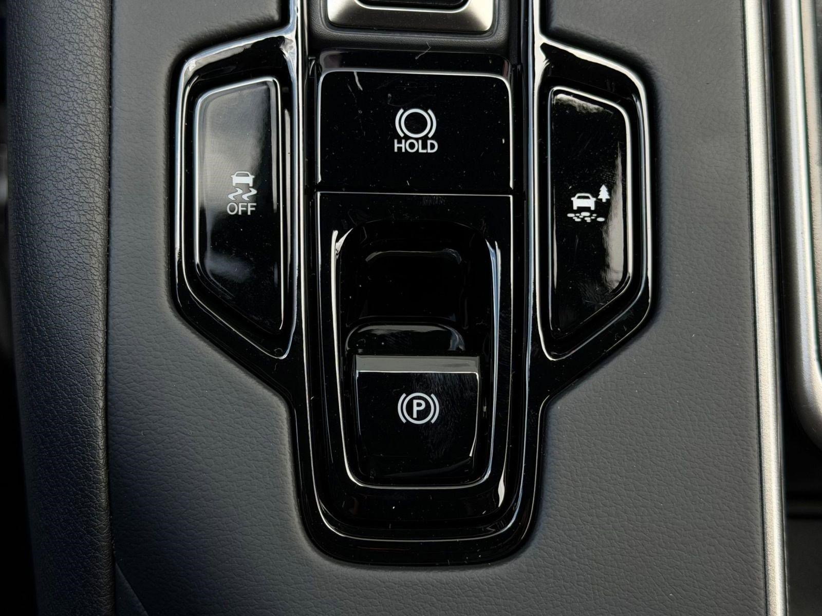 New 2026 Lexus TX 500h AWD image 17