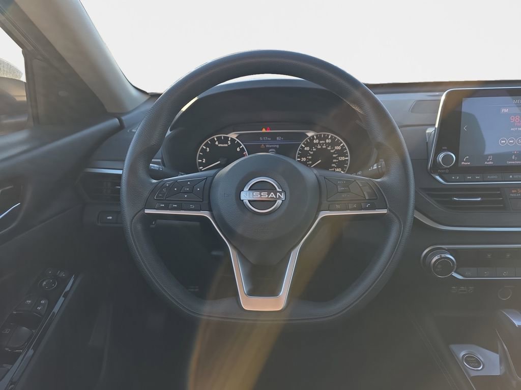 Used 2023 Nissan Altima 2.5 SV image 11