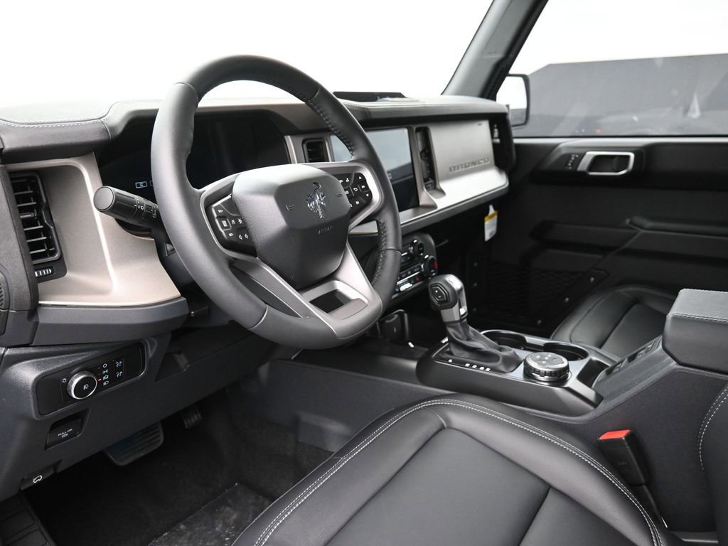 New 2025 Ford Bronco Outer Banks image 18