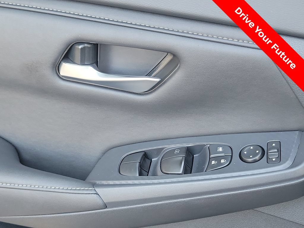 Certified 2025 Nissan Sentra SV FWD image 16