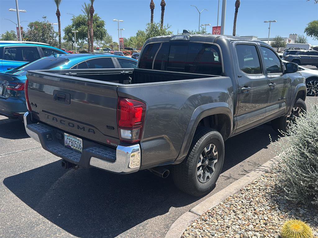 Used 2019 Toyota Tacoma SR5 AWD/4WD image 4