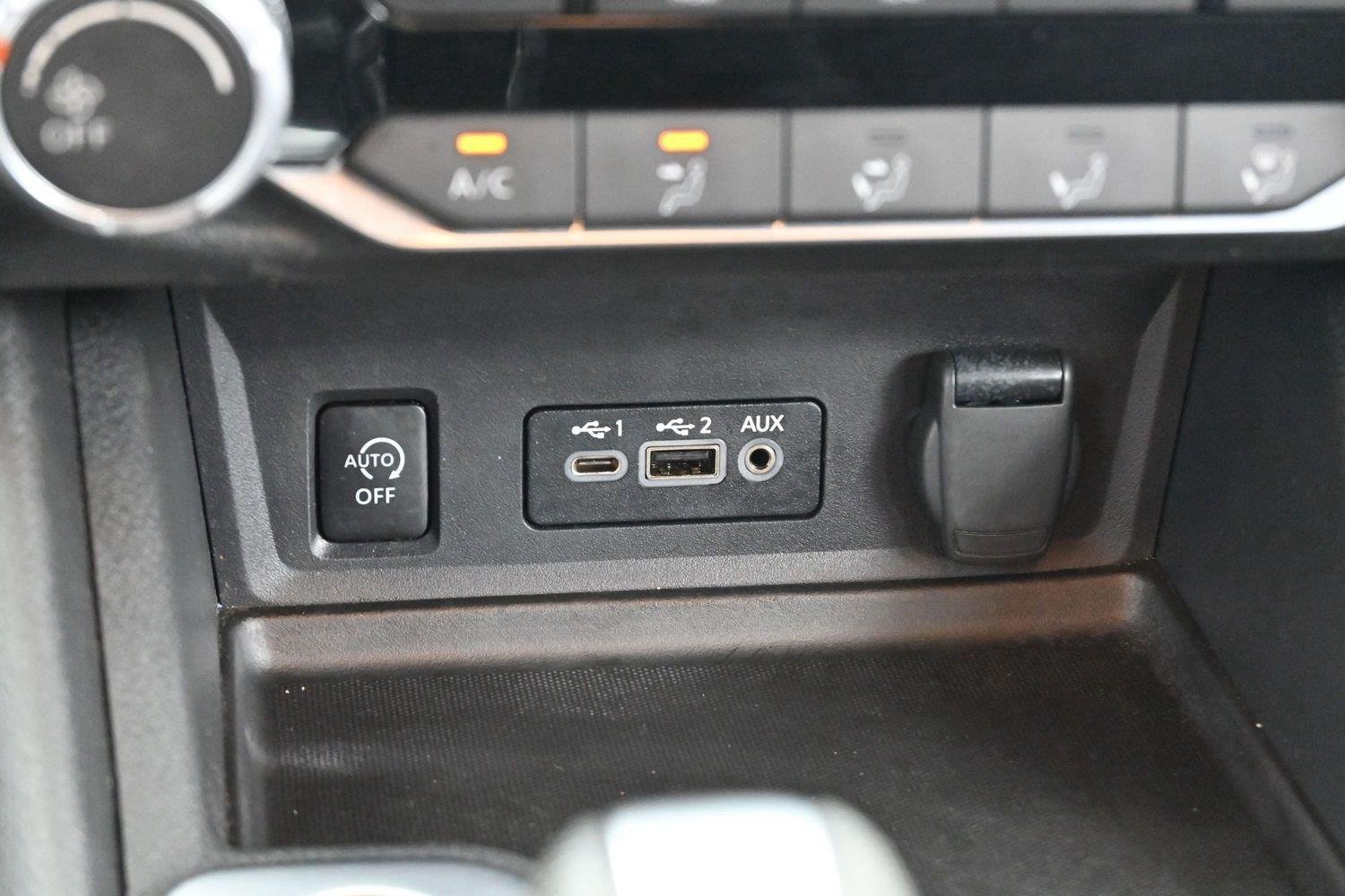 Used 2024 Nissan Sentra SV FWD image 22